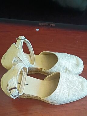 Valley Lane Cream Embroidered Espadrille Ankle-Strap Flats